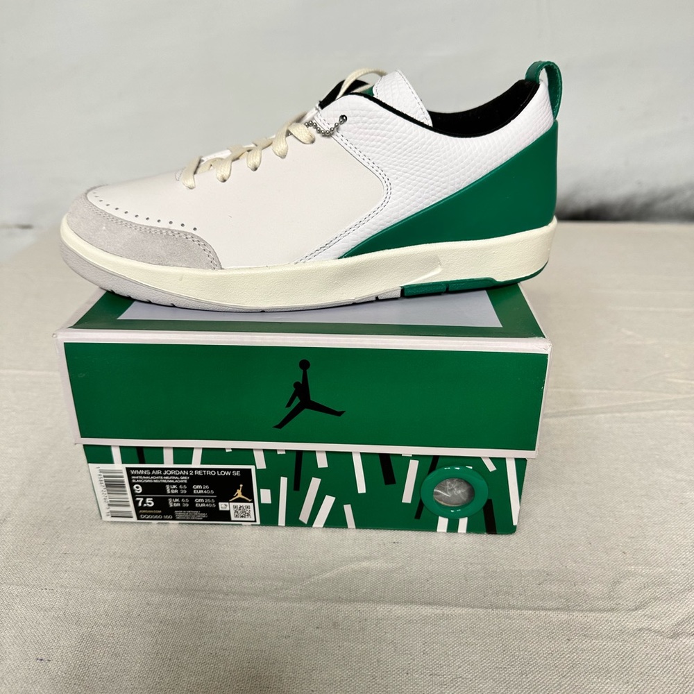 Size 9W - Jordan 2 Retro Low SE X Nina Chanel Abney White 2022